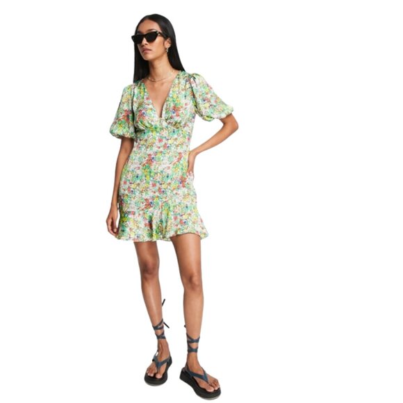 Topshop Dresses & Skirts - Topshop sketchy floral mini tea dress in multi